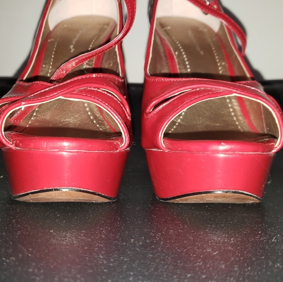 Pumps - Picture 2 of 10